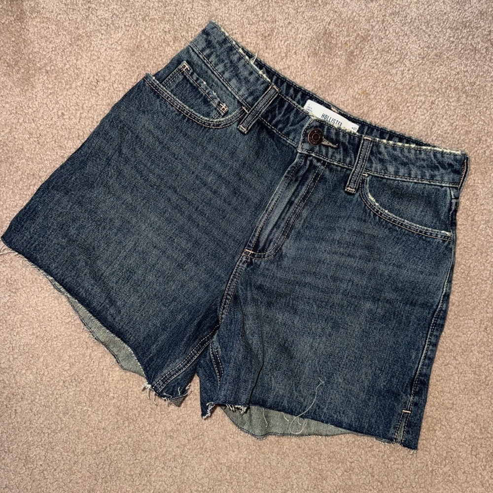 Hollister shorts - size 4